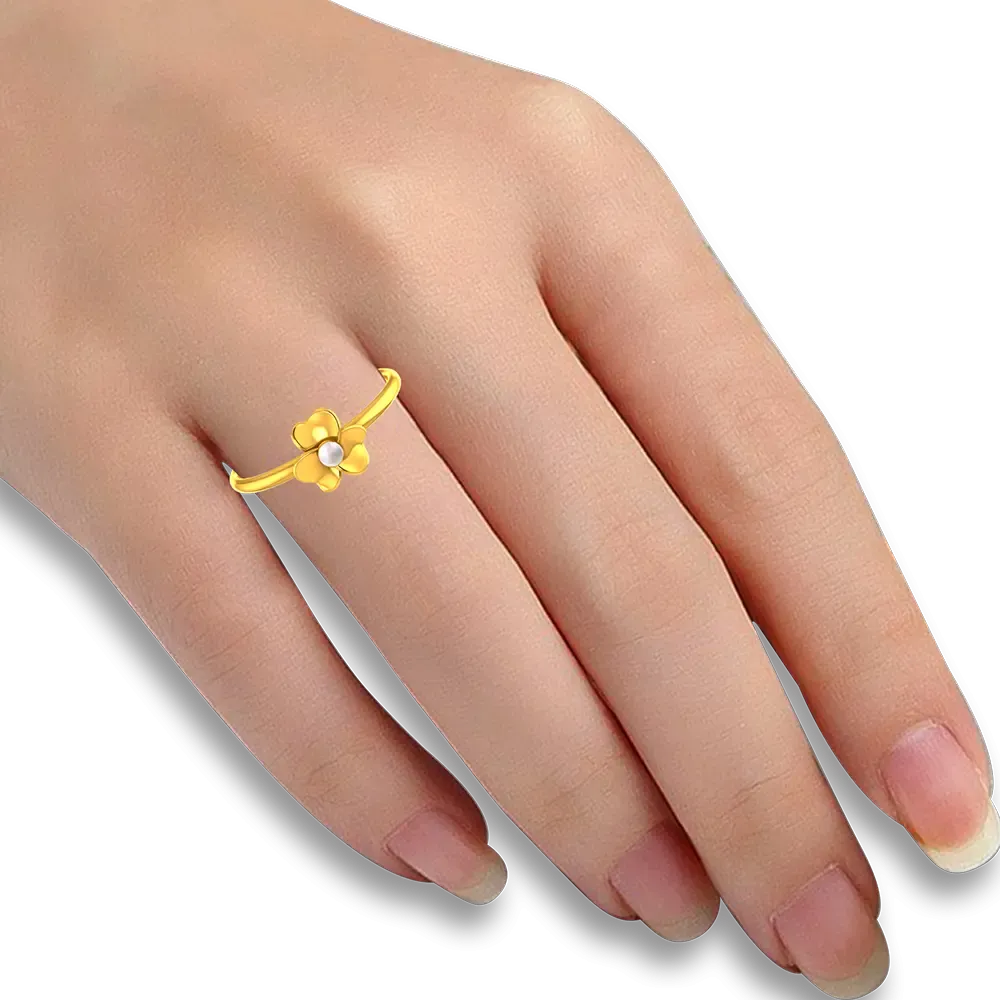 14k Solid Gold Ring With A Floral Design And Pearl Detailing