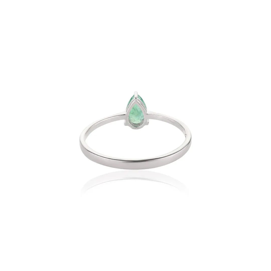 18K White Gold Emerald Ring