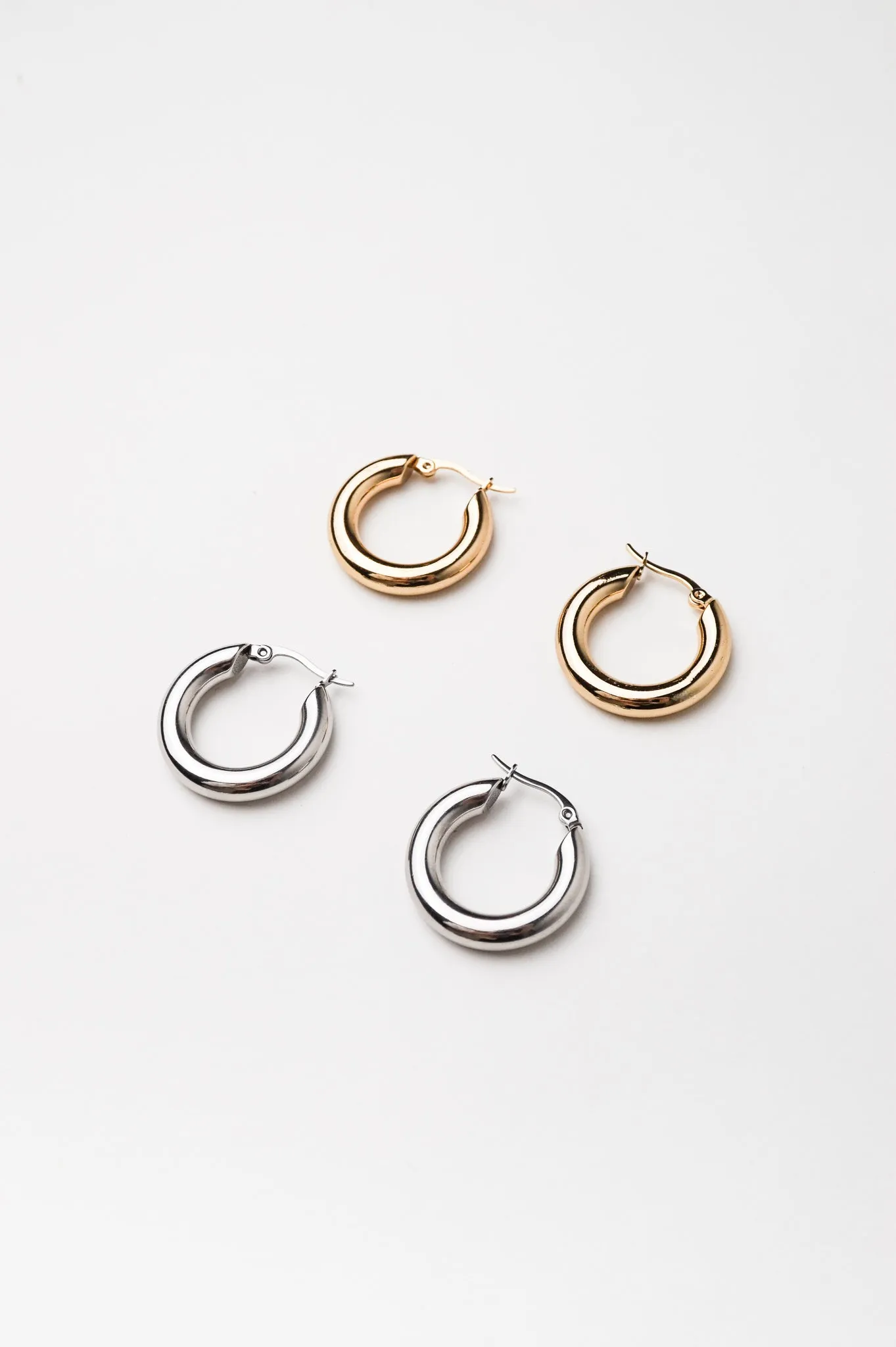 Bobby Bold Essential Hoops