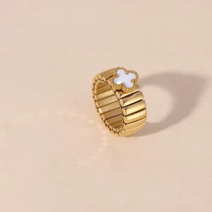 Capluse White Clover Ring JLTR0438