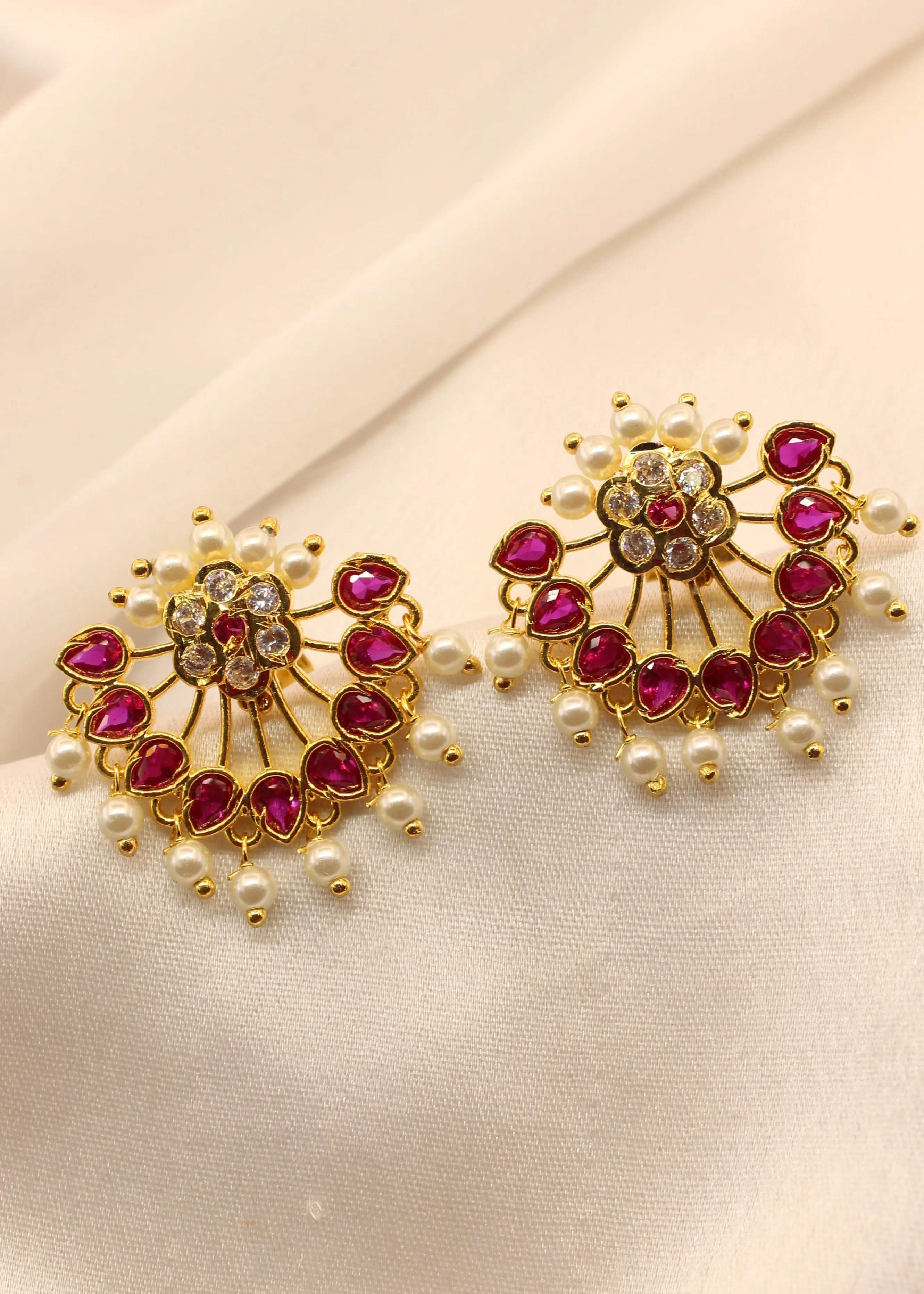 CLASSIC DESIGN EARRINGS