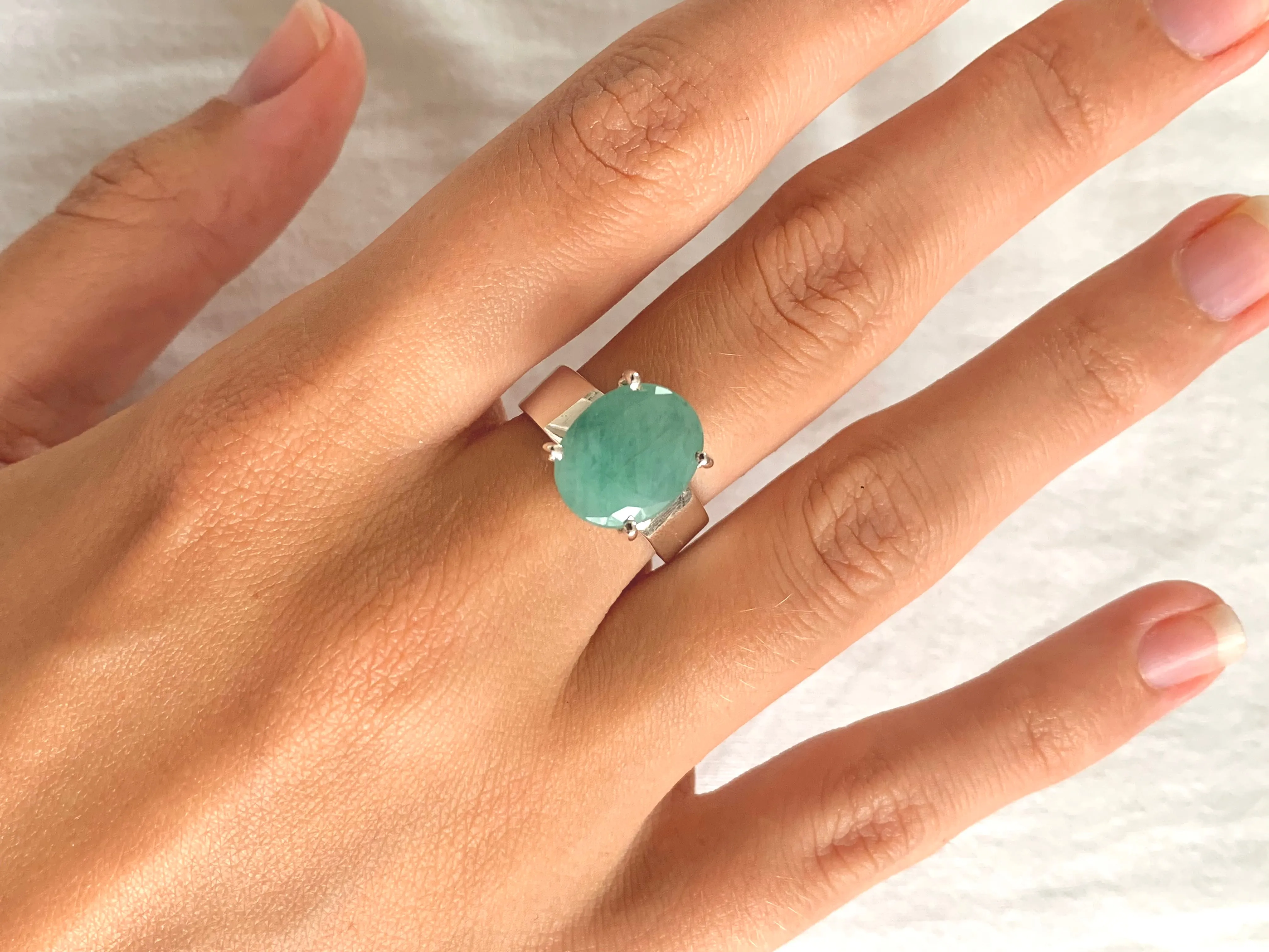 Emerald Tanwen Ring