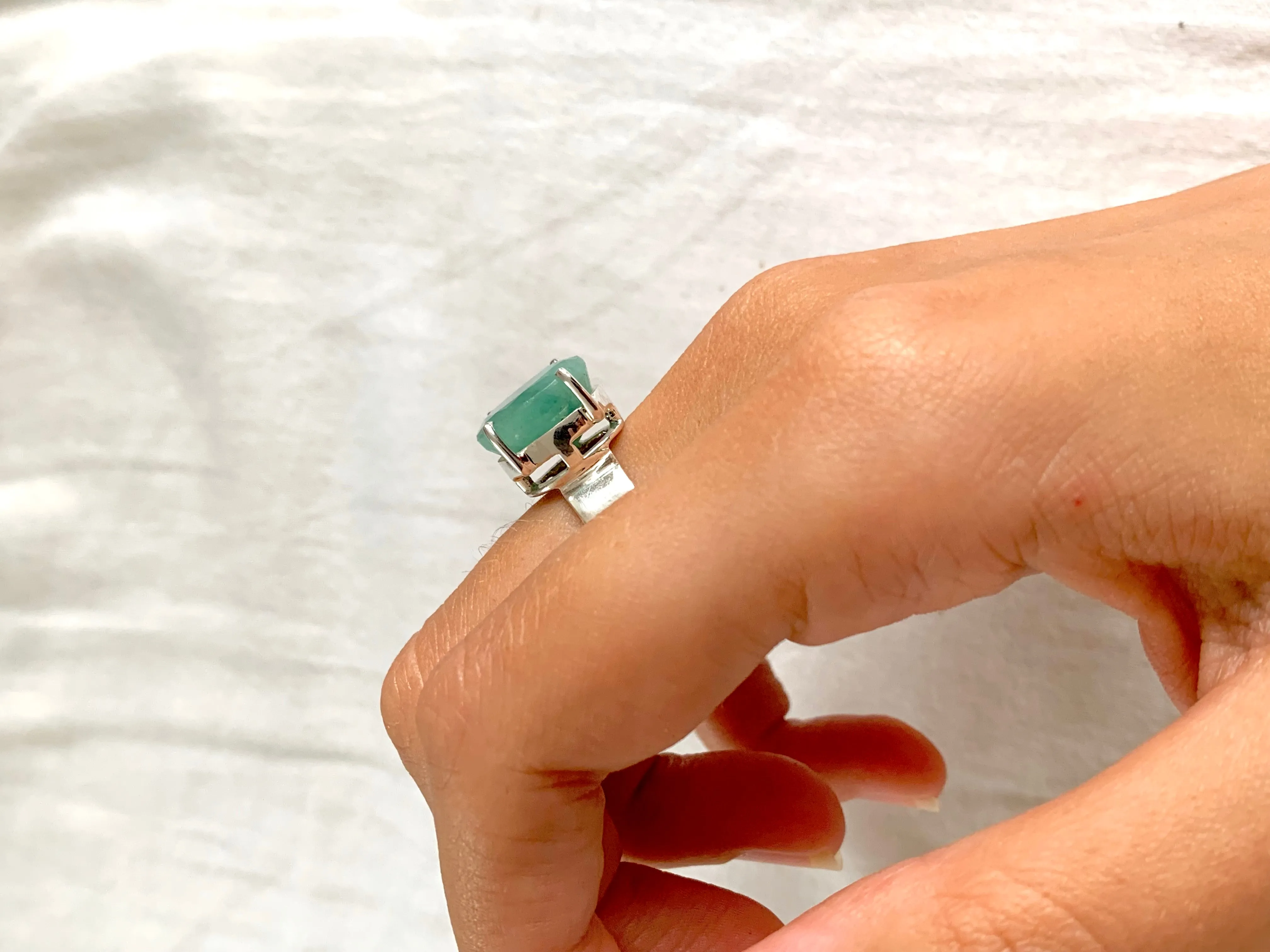 Emerald Tanwen Ring