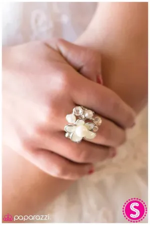 Paparazzi Ring ~ Blooms of Bravery - White