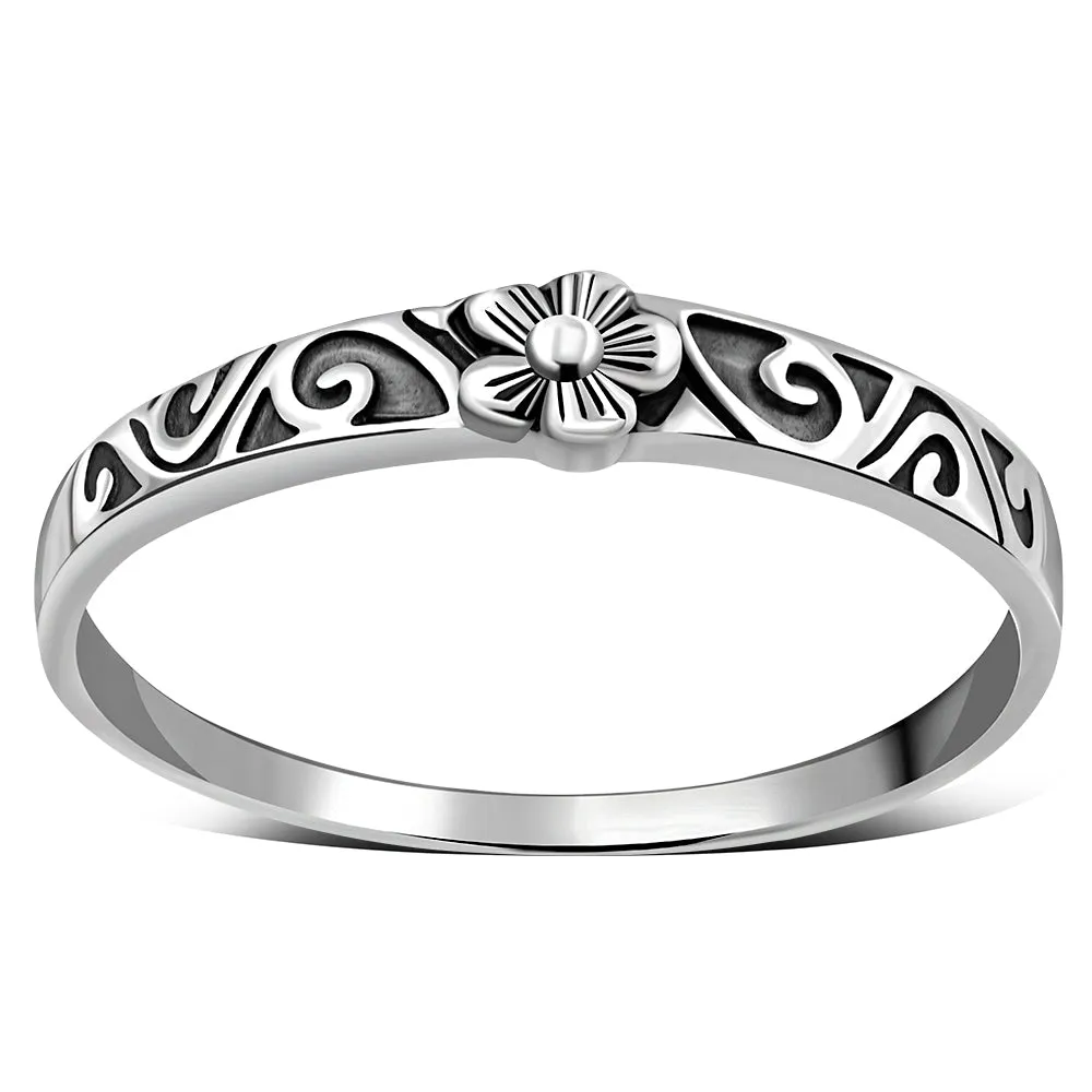 Plain Silver Flower Band Oxide Ring