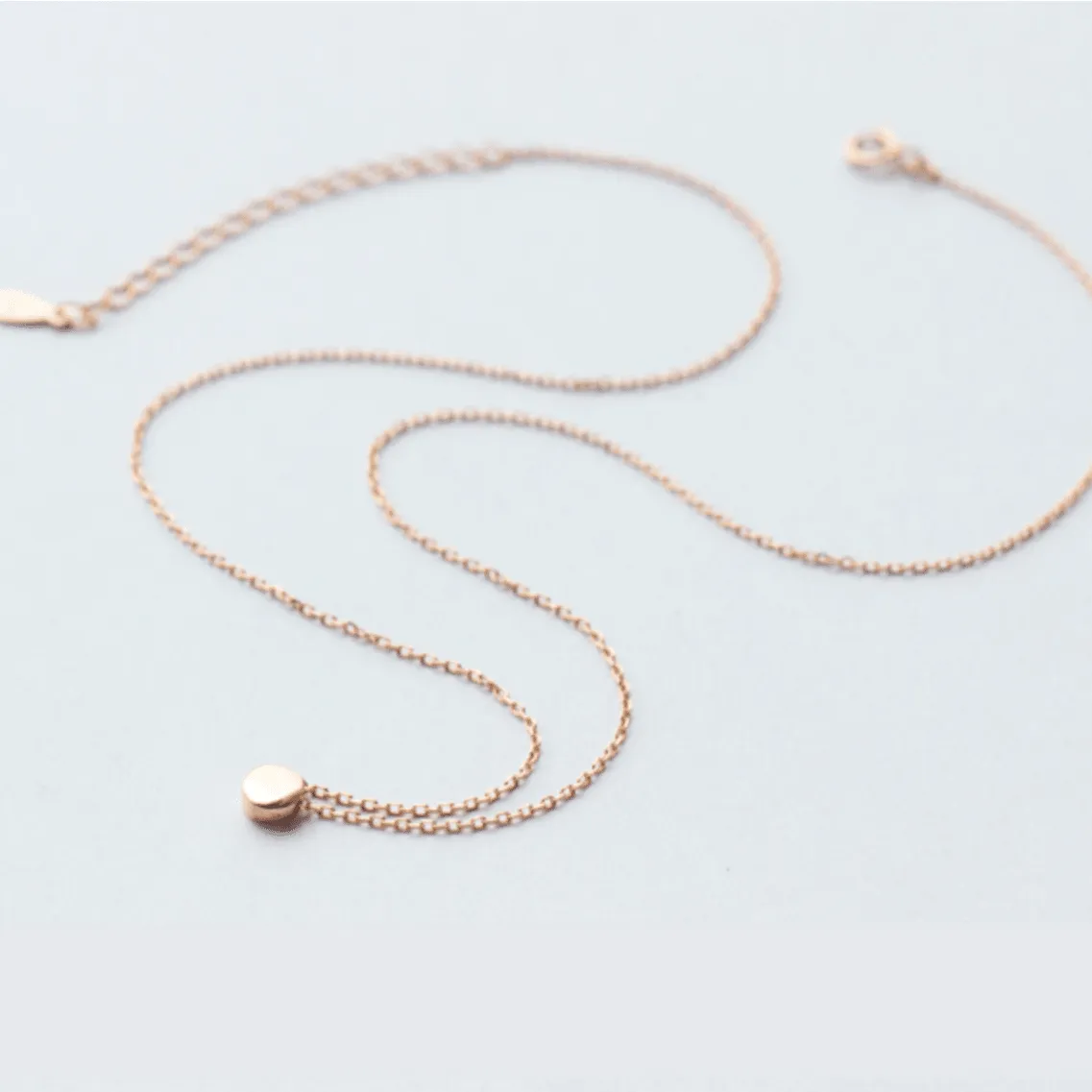 Polished Curve Minimal Necklace