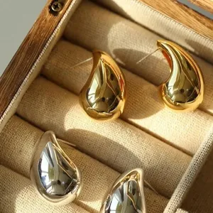 Waterdrop Statement Earrings: Bold Teardrop Jewelry for Fashionistas